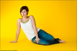 Christina in Yellow - Portrait by Marcus Locher