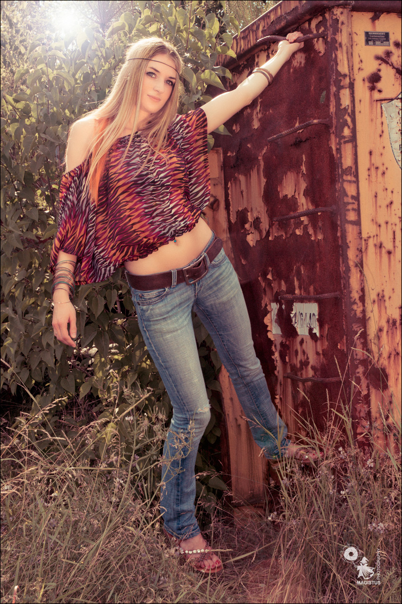 Summer Jeans - Jeans Hippie Fashion Photoshooting Outdoor - © by Magistus